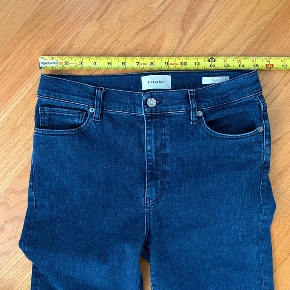 Frame The Icon Jean size 30 Loner dark wash flare